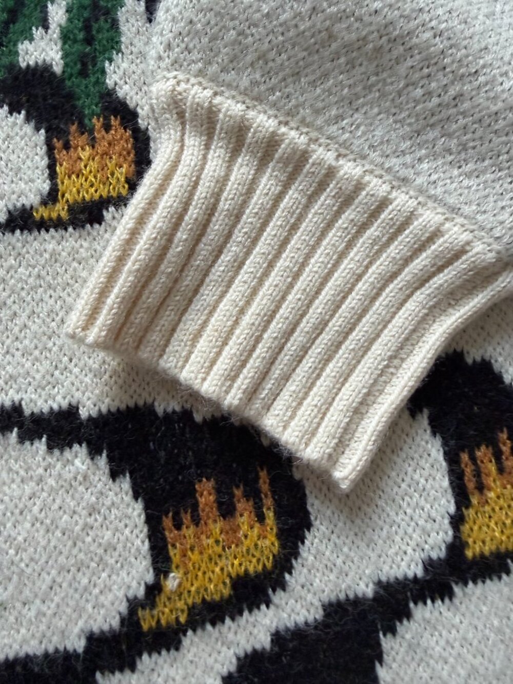 NWT Farm Rio Copacabana fringe sweater - Picture 4 of 6